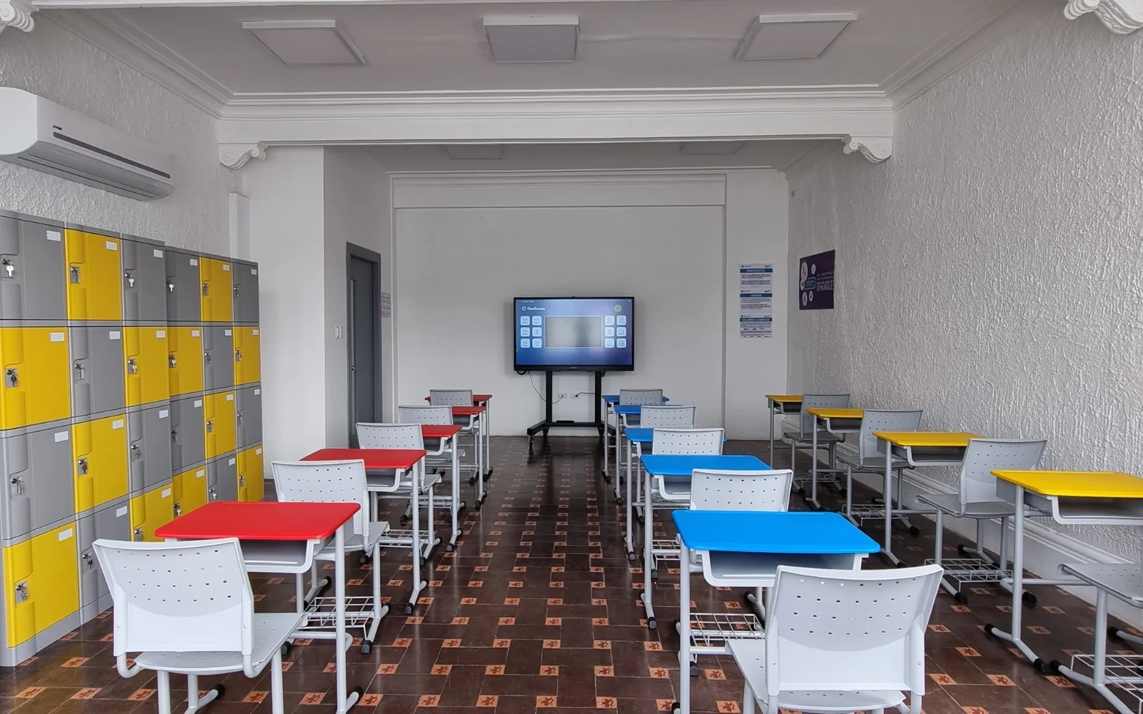 Agenda una visita  12