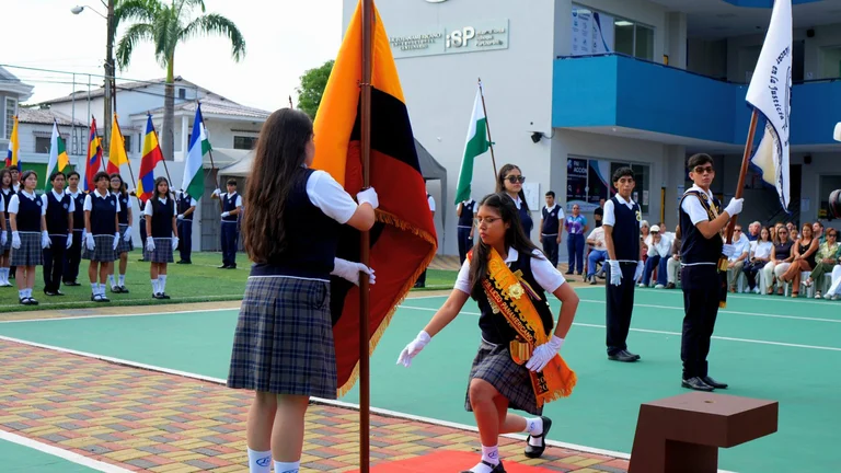 Proclamación de Abanderada, Portaestandartes, Escoltas y Juramento a la Bandera – Promoción III